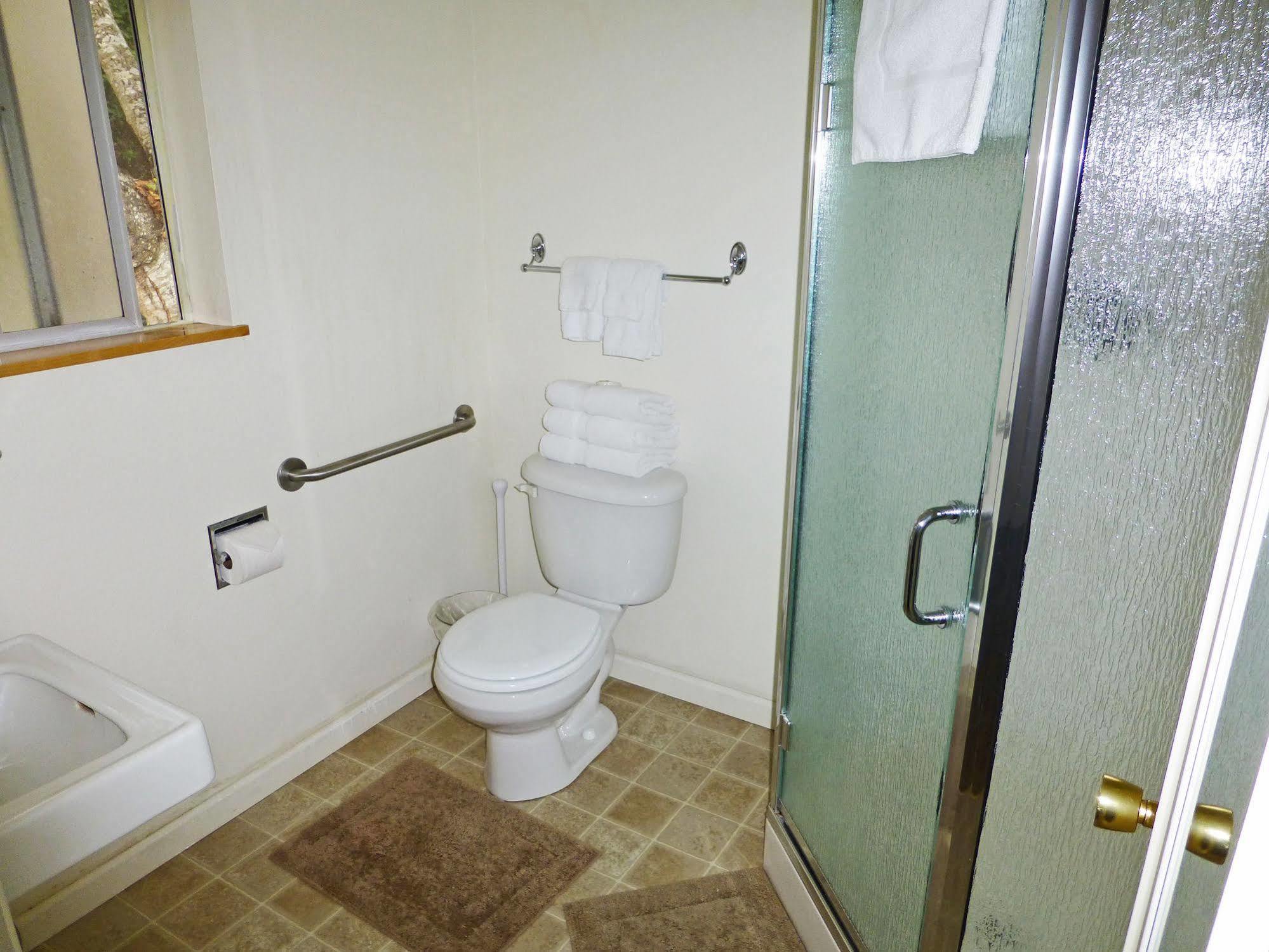 Redwood Suites ファーンデール エクステリア 写真